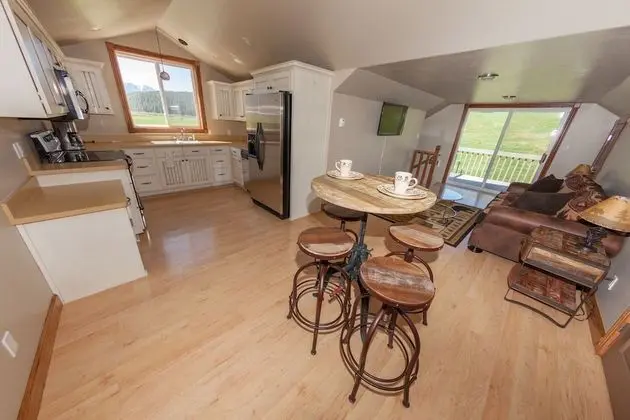 Traditional Stüdyo Süit