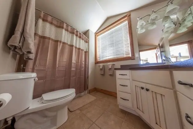 Traditional Stüdyo Süit