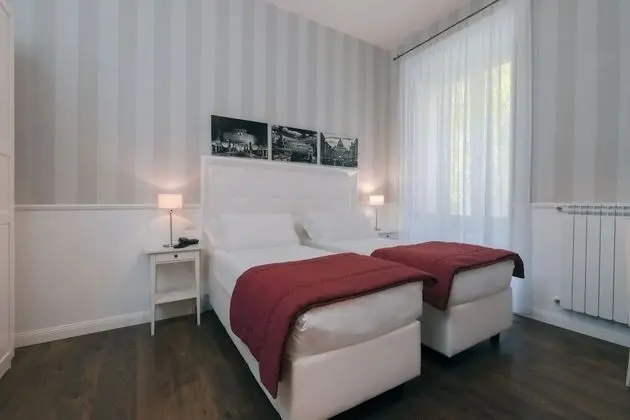 Tek Büyük veya İki Ayrı Yataklı Oda