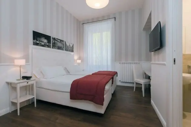 Tek Büyük veya İki Ayrı Yataklı Oda