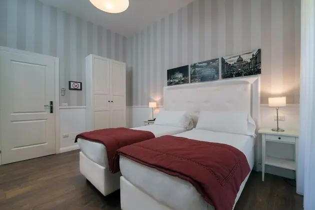 Tek Büyük veya İki Ayrı Yataklı Oda