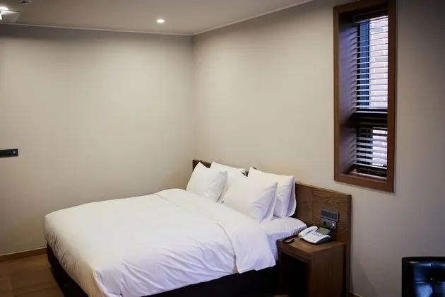 Premium Deluxe Room