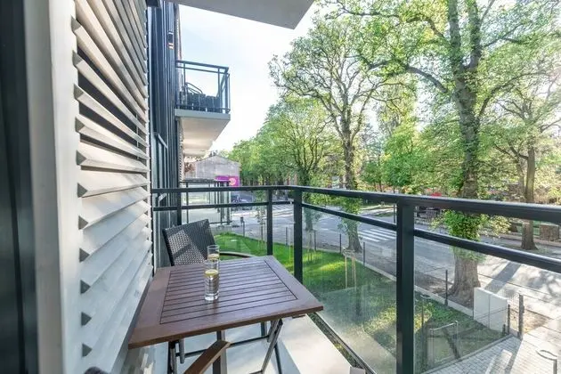 Stüdyo, Balkon