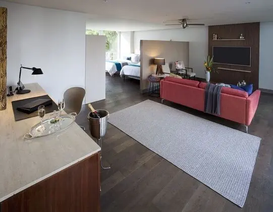 STARA SUITE