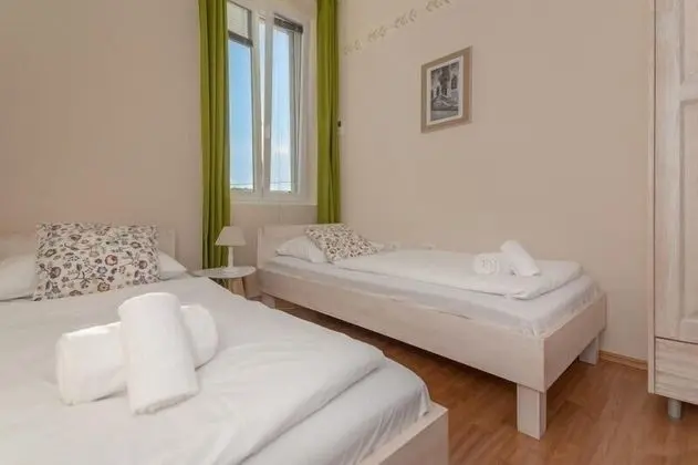 Standard Tek Büyük veya İki Ayrı Yataklı Oda