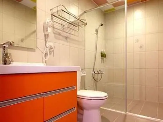 Tek Büyük Yataklı Oda (Orange)