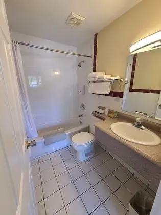 2 Double Beds, Suite, Lake View