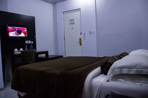 Standard Tek Büyük Yataklı Oda