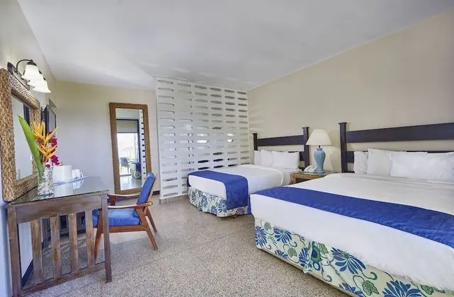 Deluxe Room, 1 Double or 2 Twin Beds, Ocean View (Triple)