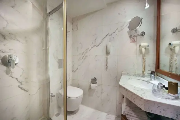 Comfort İki Ayrı Yataklı Oda