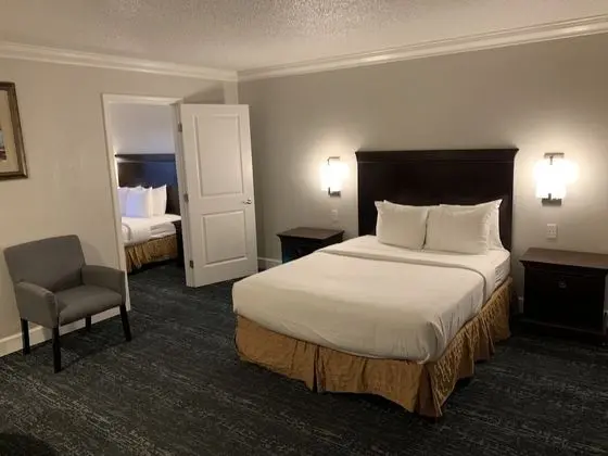 One Bedroom Suite, 2 Queen Beds, Balcony