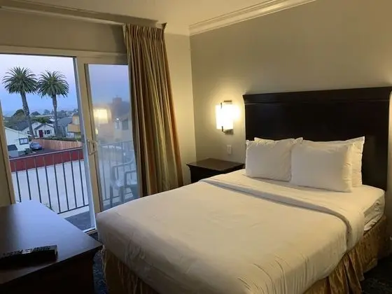 One Bedroom Suite, 2 Queen Beds, Balcony