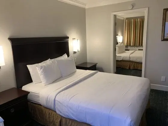 One Bedroom Suite, 2 Queen Beds, Balcony