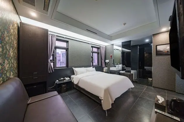 Deluxe Tek Büyük Yataklı Oda