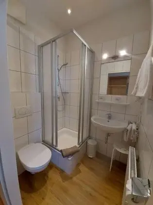 Comfort Tek Büyük Yataklı Oda, Banyolu/Duşlu (Untergschoss)