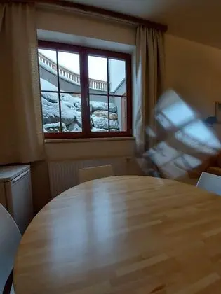 Standard Üç Kişilik Oda, Banyolu/Duşlu (Untergeschoss)