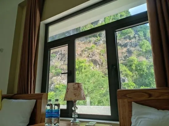 Dört Kişilik Oda, Dağ Manzaralı