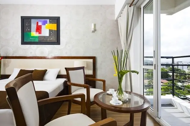 Senior Oda, Balkon, Şehir Manzaralı