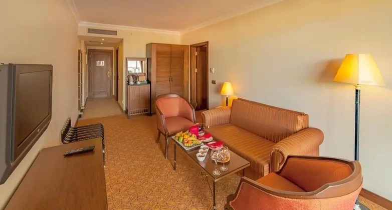 https://images.etstur.com/files/images/hotelImages/TR/55360/l/Starlight-Resort-Hotel-Oda-382001.jpg