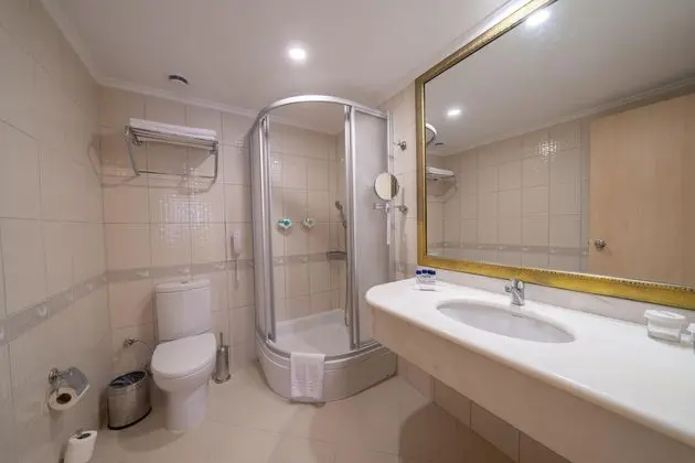 https://images.etstur.com/imgproxy/resize/2560x1440/files/images/hotelImages/etsrooms/561/Starlight_Resort_Hotel_20260120094815_3.jpg