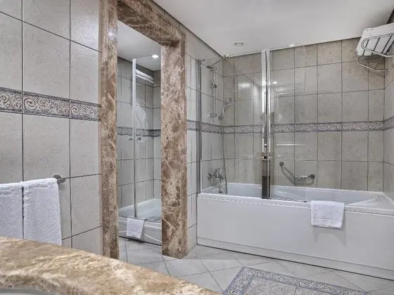 https://images.etstur.com/imgproxy/resize/2560x1440/files/images/hotelImages/etsrooms/561/Starlight_Resort_Hotel_20260120095454_2.jpg