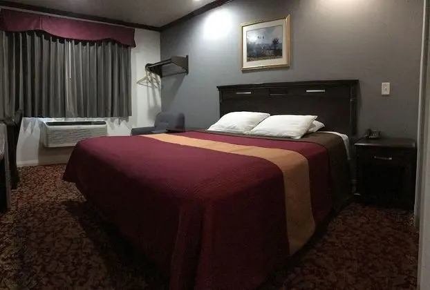 Oda, 1 En Büyük (King) Boy Yatak, Sigara İçilebilir