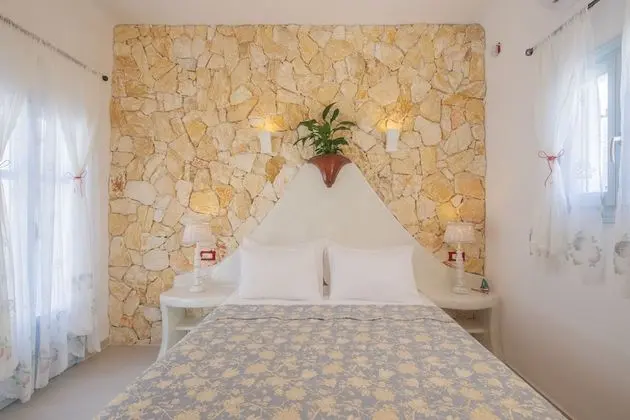 Luxury Seaside Villa