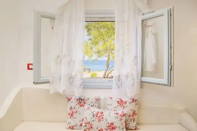 Luxury Seaside Villa