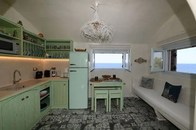 Luxury Seaside Suite