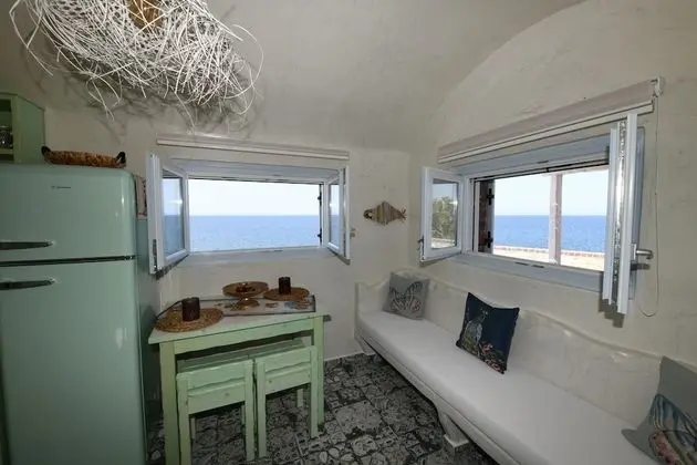 Luxury Seaside Suite