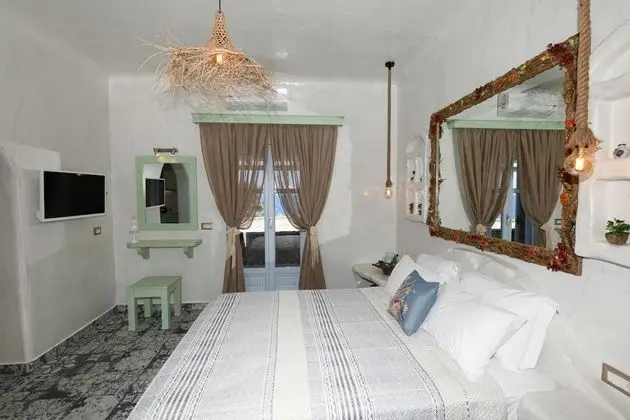 Luxury Seaside Suite