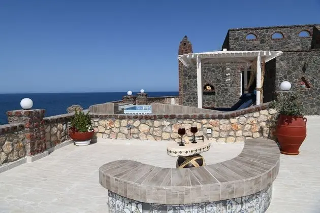 Luxury Seaside Suite
