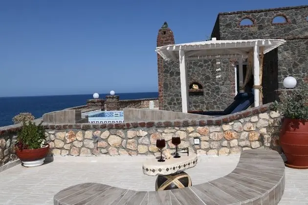 Luxury Seaside Suite