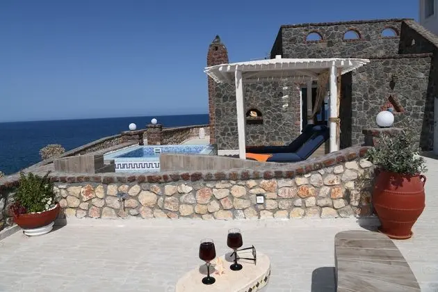 Luxury Seaside Suite