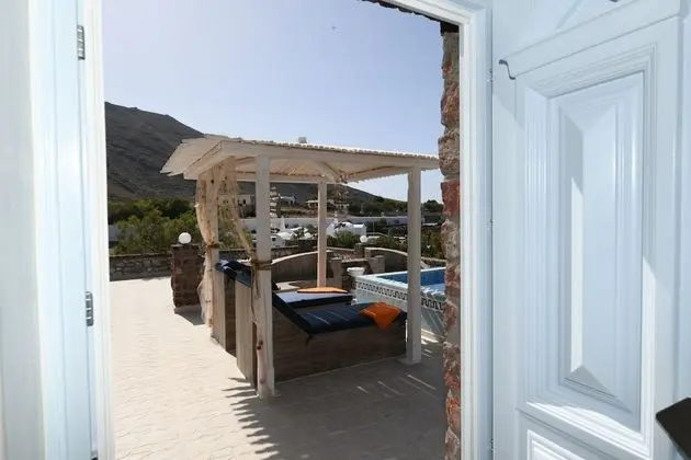 Luxury Seaside Suite