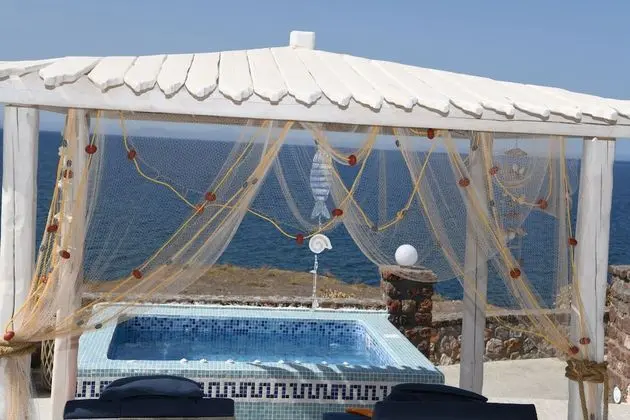 Luxury Seaside Suite