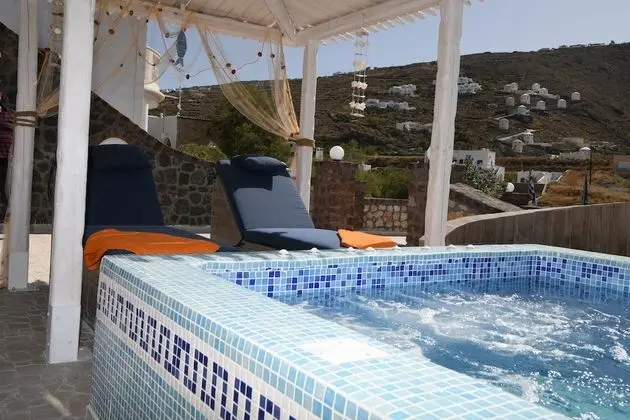 Luxury Seaside Suite