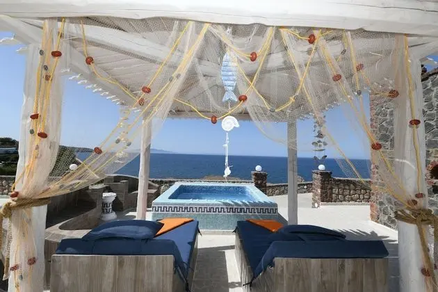 Luxury Seaside Suite