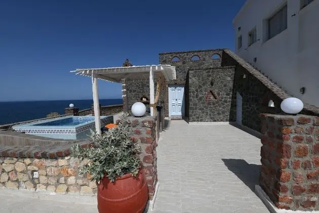 Luxury Seaside Suite