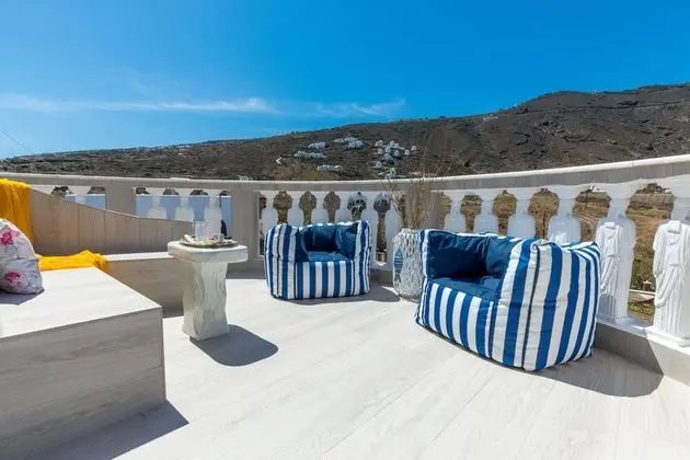 Sunrise, 1 Bedroom, Beach View