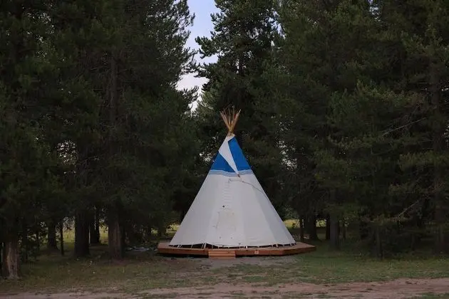 Family Çadır (Yellowstone Fam Tipi Sleeps 7 w/ King)