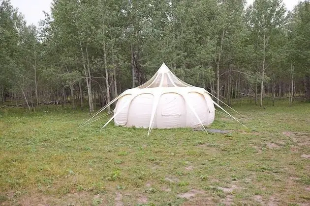 Luxury Çadır (Yellowstone Lux Tent Sleeps 3 w/ King)
