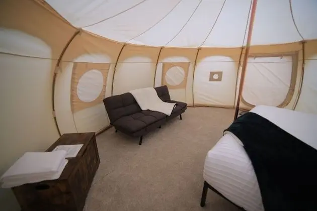 Luxury Çadır (Yellowstone Lux Tent Sleeps 3 w/ King)