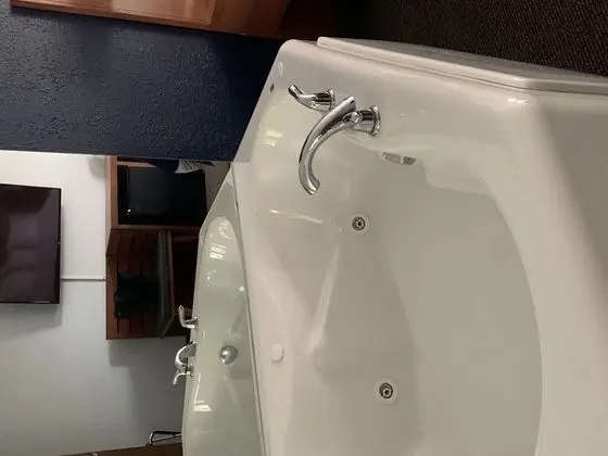 Oda, Banyolu/Duşlu (Jacuzzi room)