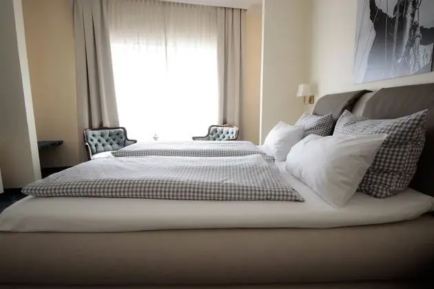 Basic Tek Büyük Yataklı Oda