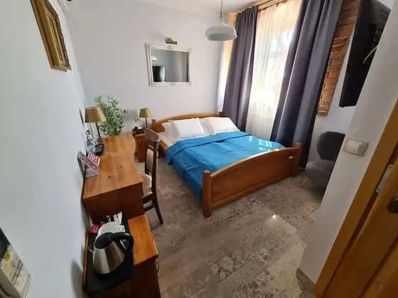 Standard Tek Büyük Yataklı Oda