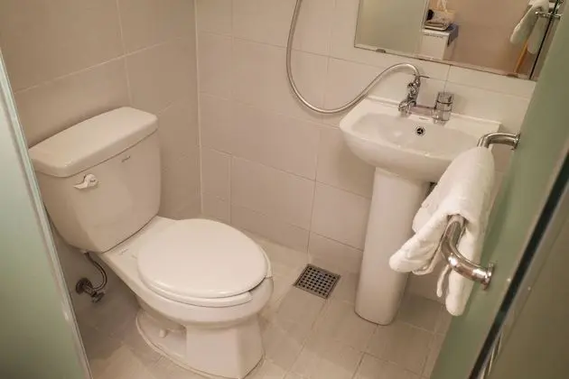 Single Room, No Windows (non-Korean nationals only)