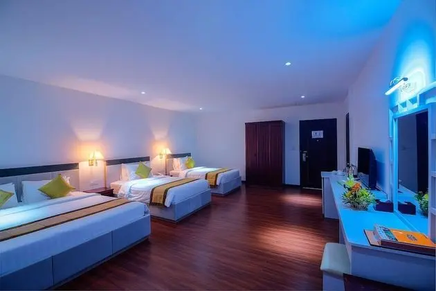 Deluxe Üç Kişilik Oda, Şehir Manzaralı