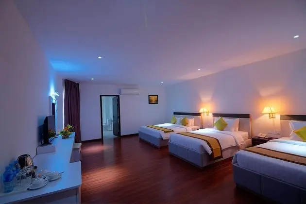 Deluxe Üç Kişilik Oda, Şehir Manzaralı