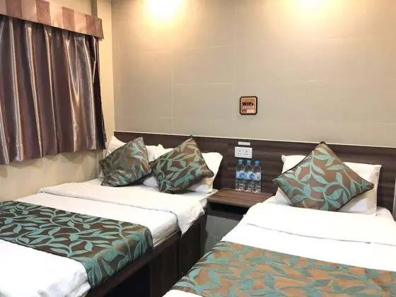 Deluxe Üç Kişilik Oda